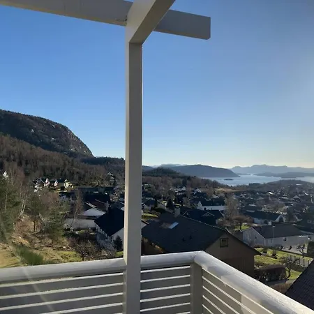 Sky Apartmant -13min Pulpitrock Apartmán Jørpeland